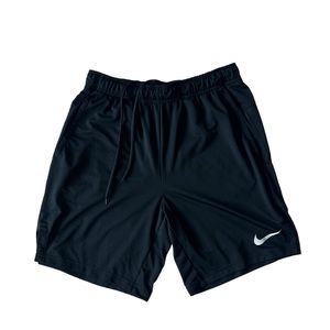 men’s black nike shorts